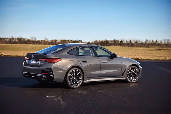 Facelifted BMW i4 eDrive40