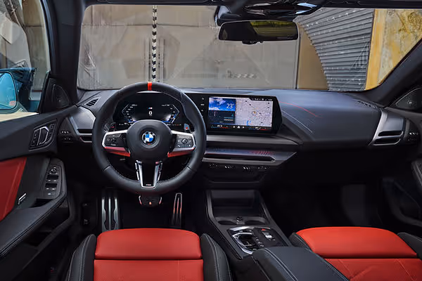 BMW M235 Gran Coupe facelift cabin
