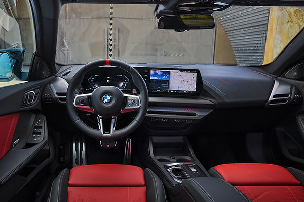 BMW M235 Gran Coupe facelift cabin