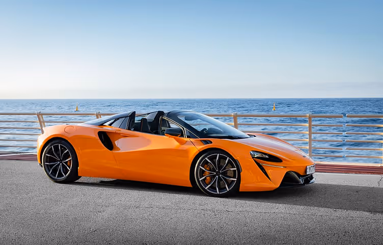 McLaren Artura Spider