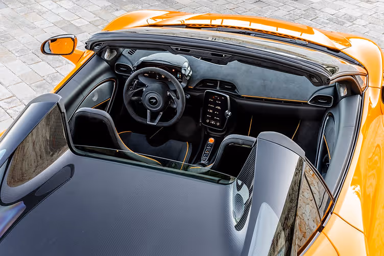 McLaren Artura Spider