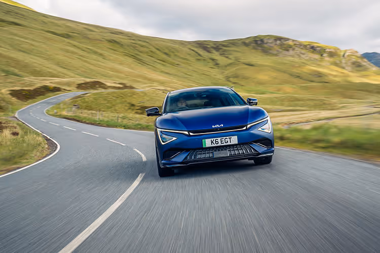 Kia EV6 GT Facelift - driving