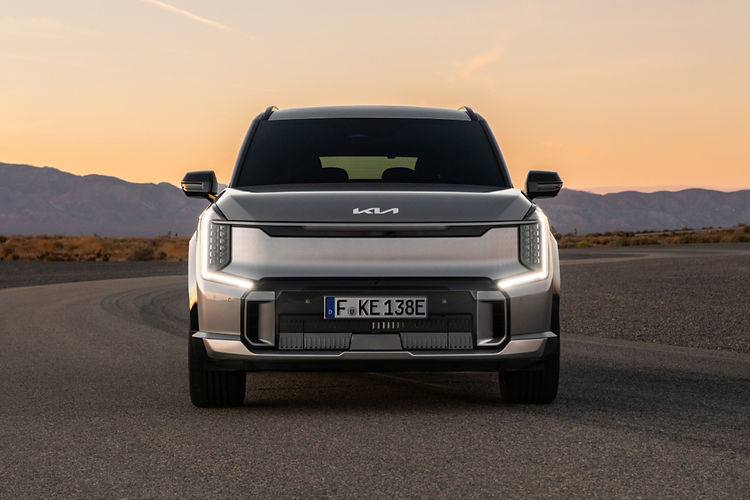 501bhp Kia EV9 GT Coming to the UK in 2025 - head on view