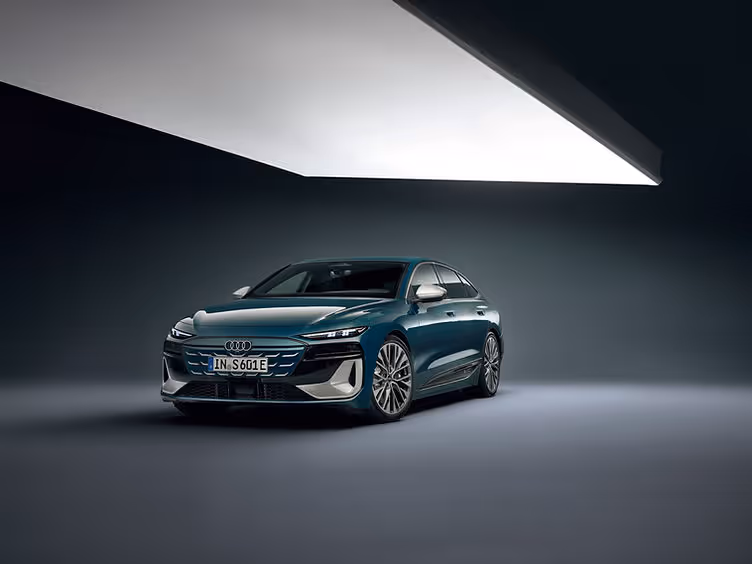 Audi S6 e-tron studio