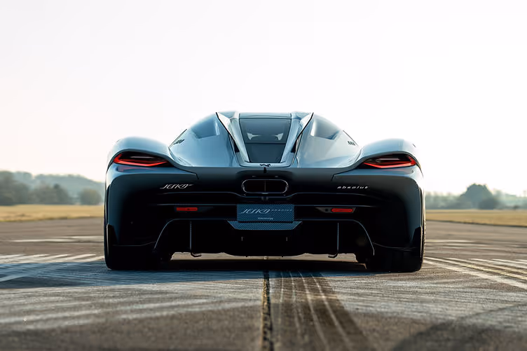 Koenigsegg Jesko Absolut v Hennessey Venom F5 - the race to 300 mph
