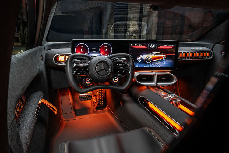 Mercedes-AMG Concept GT XX - interior