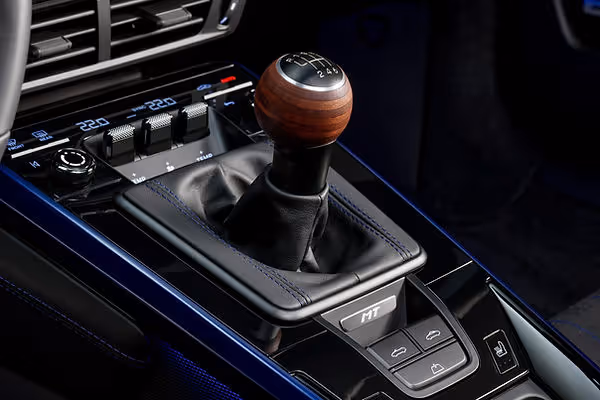 2025 Porsche 911 Carrera T 992.2 wooden gearknob