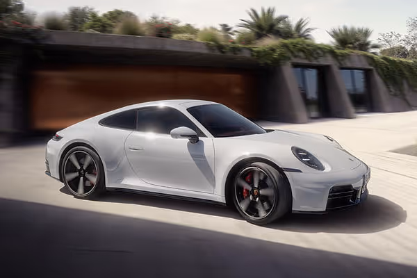 Porsche launches 992.2 Carrera S tracking image front three quarter angle