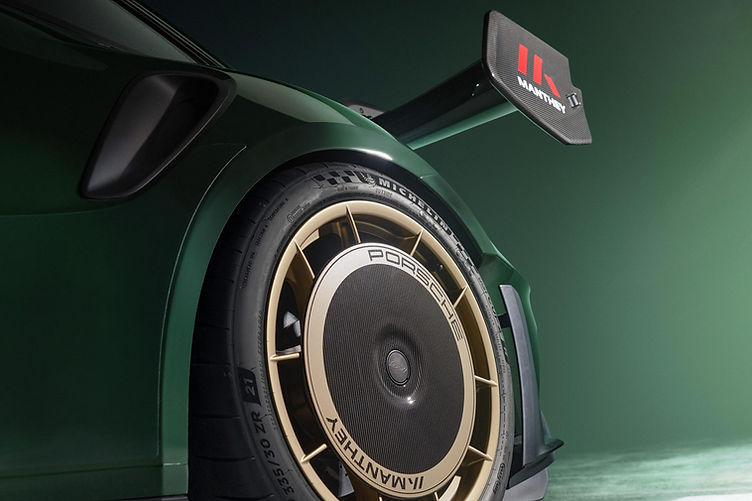 Porsche 911 GT3 RS Manthey Racing rear wheel disc