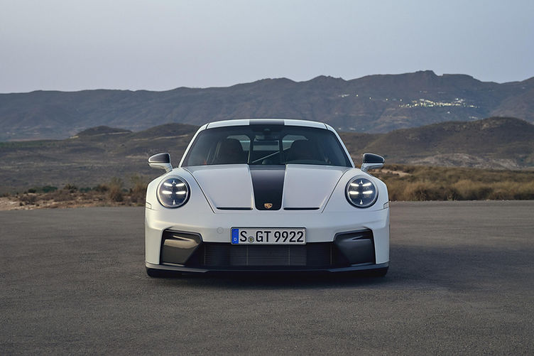 Porsche 992 GT3 front