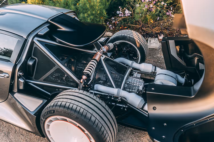 Tuthill GT One engine and transmission