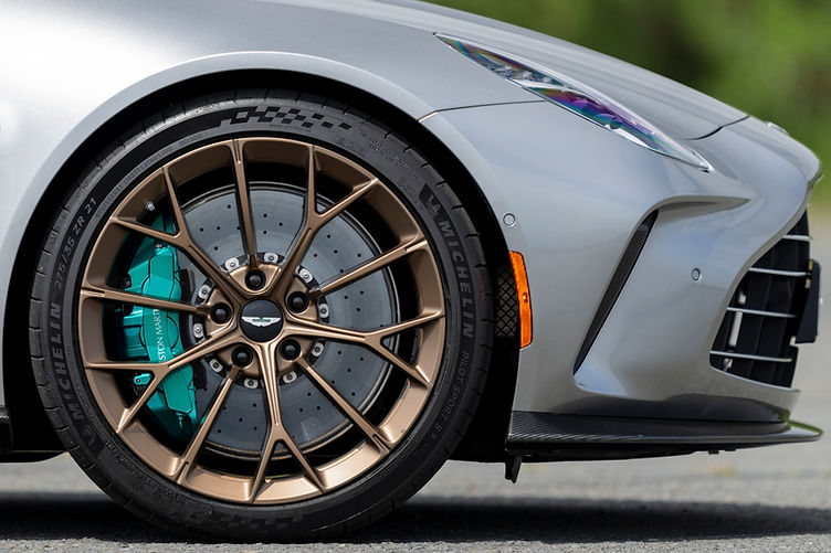 new Aston Martin Vantage