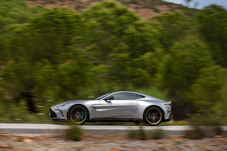 new Aston Martin Vantage