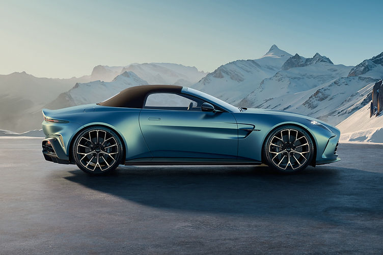 2025 Aston Martin Vantage Roadster roof up