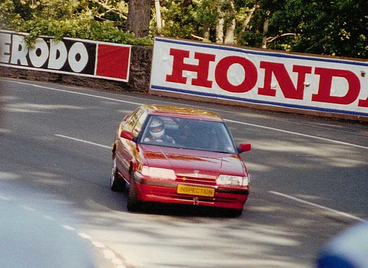 Tony Pond TT – Lap Record Rover Vitesse