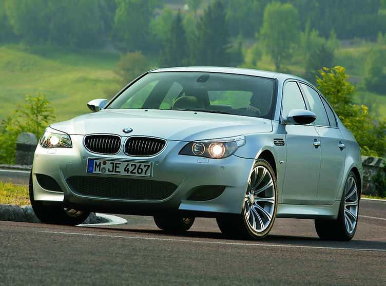 BMW M5 (E60)