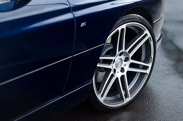 Manhart MH8 5.0 V8 Limited alloy wheels
