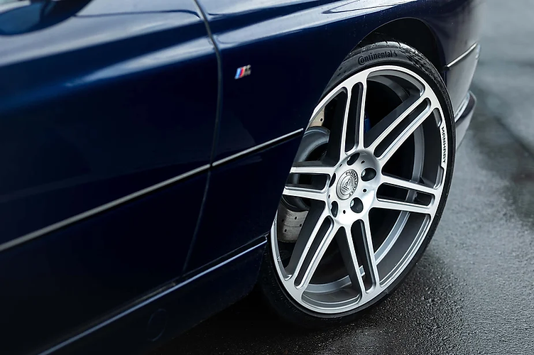 Manhart MH8 5.0 V8 Limited alloy wheels