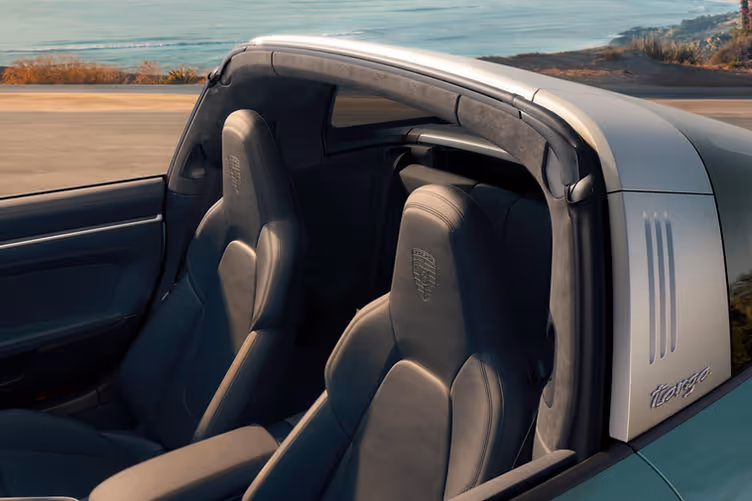 The 992.2 Carrera 4S Launches in Coupe, Cabriolet and Targa Forms