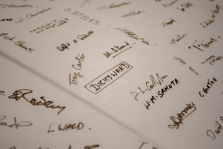 Austin Montego - signatures