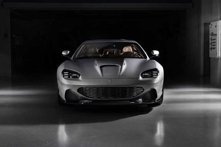 Touring Superleggera Veloce12 nose