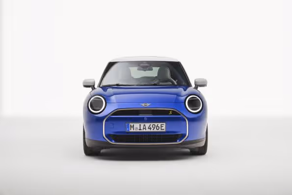 New Mini Cooper Electric Debuts with 250-Mile Range