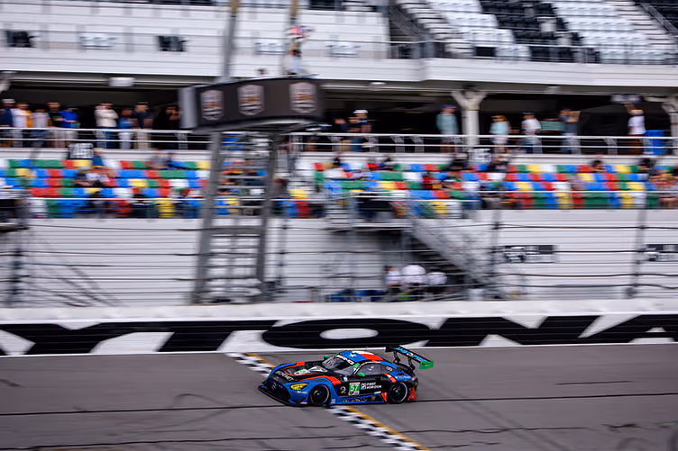 AMG GT3 wins Daytona 24 hour