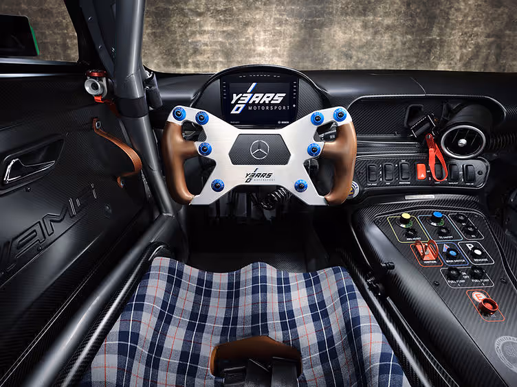 AMG GT3 Edition 130Y Motorsport cabin