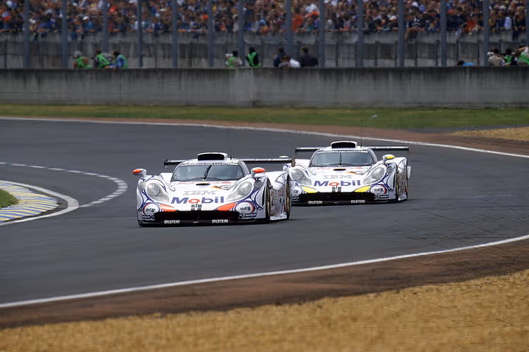 Porsche 911 GT1-98