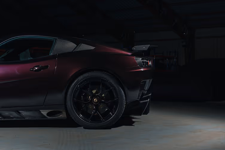 Ginetta Akula rear side