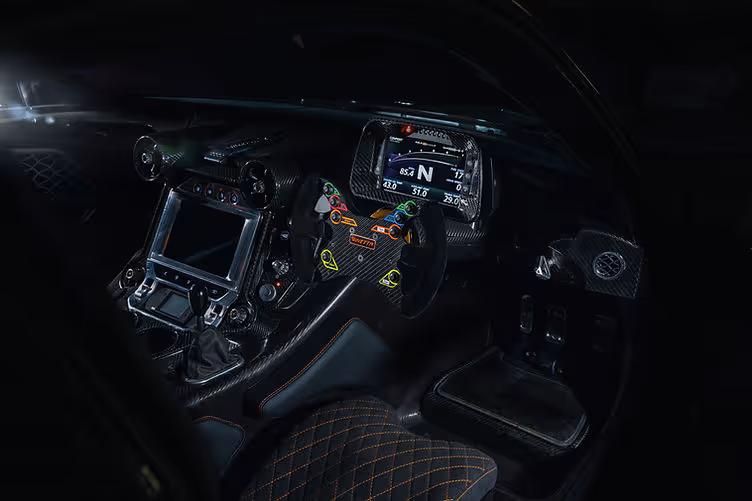 Ginetta Akula dashboard