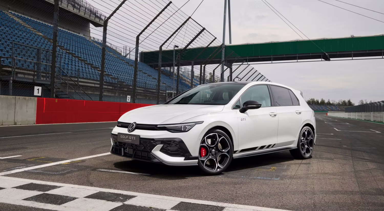 New MK8 Volkswagen Golf GTI Clubsport debuts at the Nurburgring