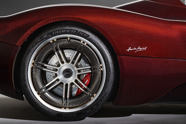 Pagani Utopia Roadster rim