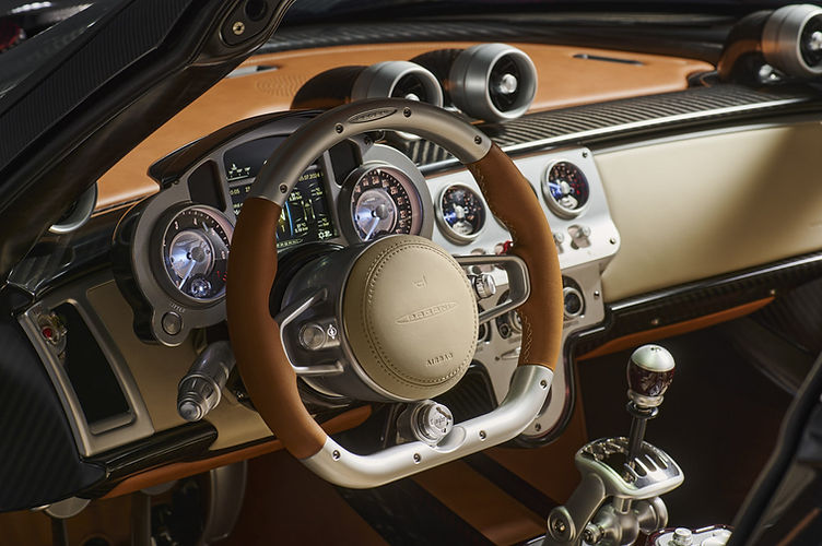 Pagani Utopia Roadster cabin