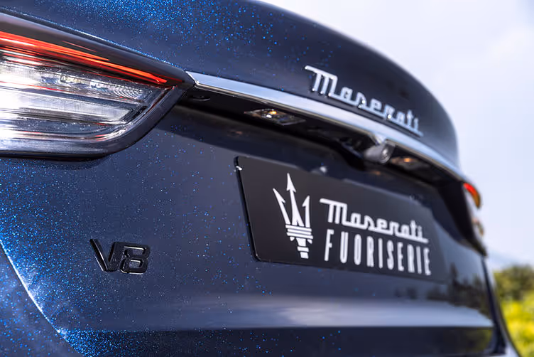 Maserati Quattroporte Grand Finale badge and paint detail