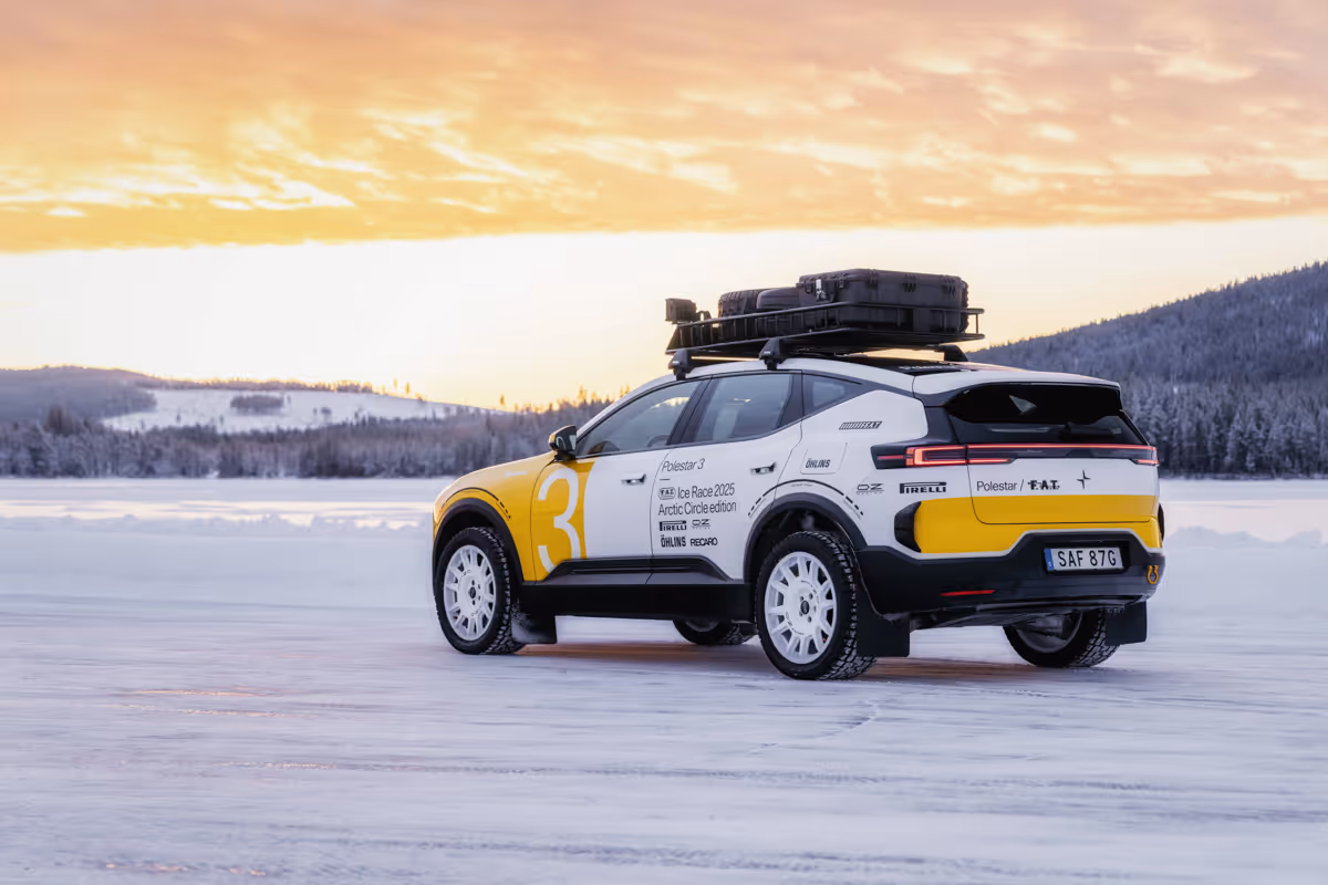 Clickable link to open article vehicle gallery