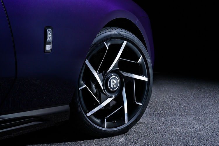 2025 Rolls-Royce Spectre Black Badge wheels