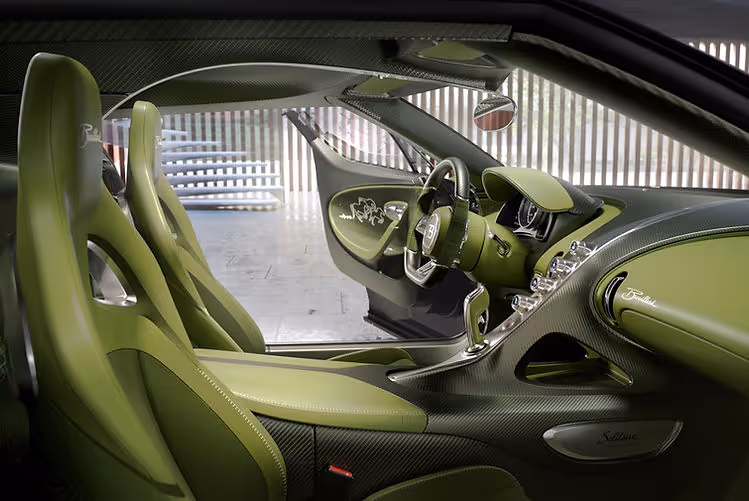 2025 Bugatti Brouillard - cabin