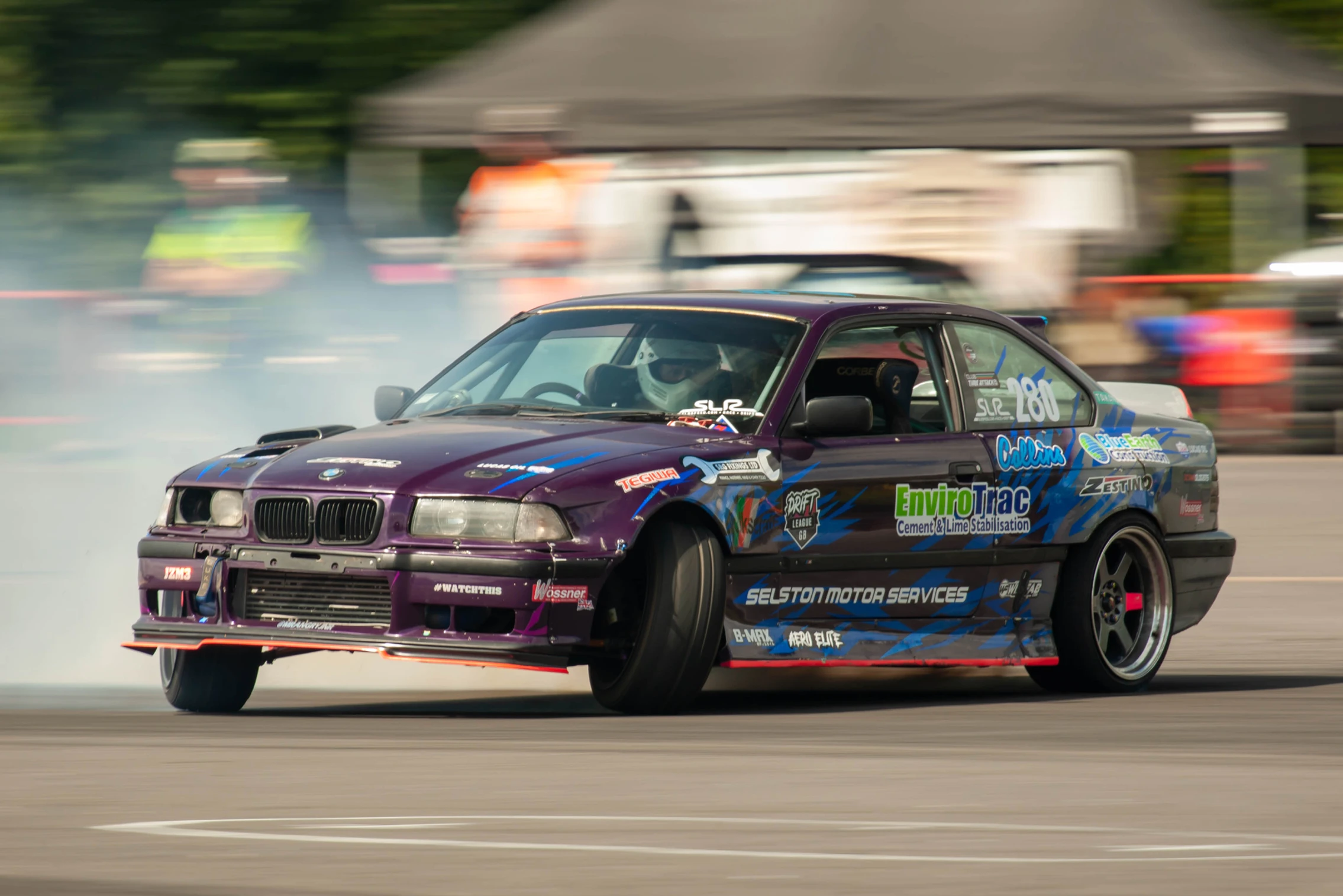 Clickable link to open article vehicle gallery