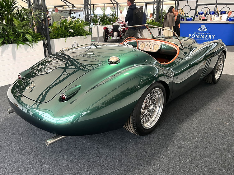 Jaguar XK European GT Roadster Debuts at Salon Privé