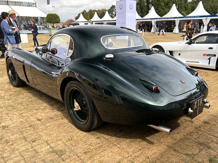 Jaguar XK European GT Roadster Debuts at Salon Privé