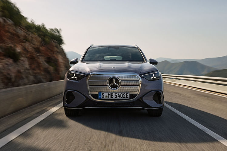 Mercedes-Benz GLC front tracking image, dominated by the new "iconic" grille