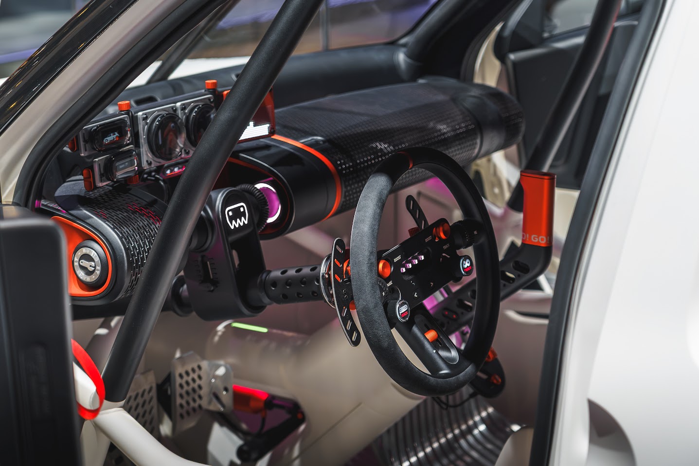 Hyundai Insteroid Concept interior