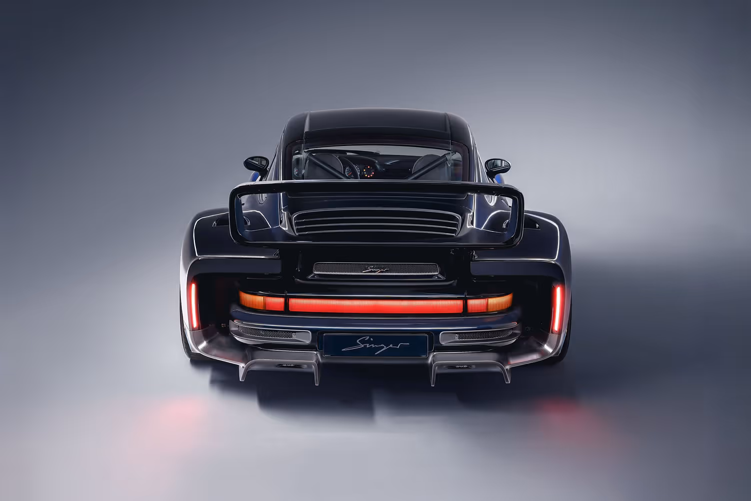 Singer Sorcerer DLS Turbo - rear static
