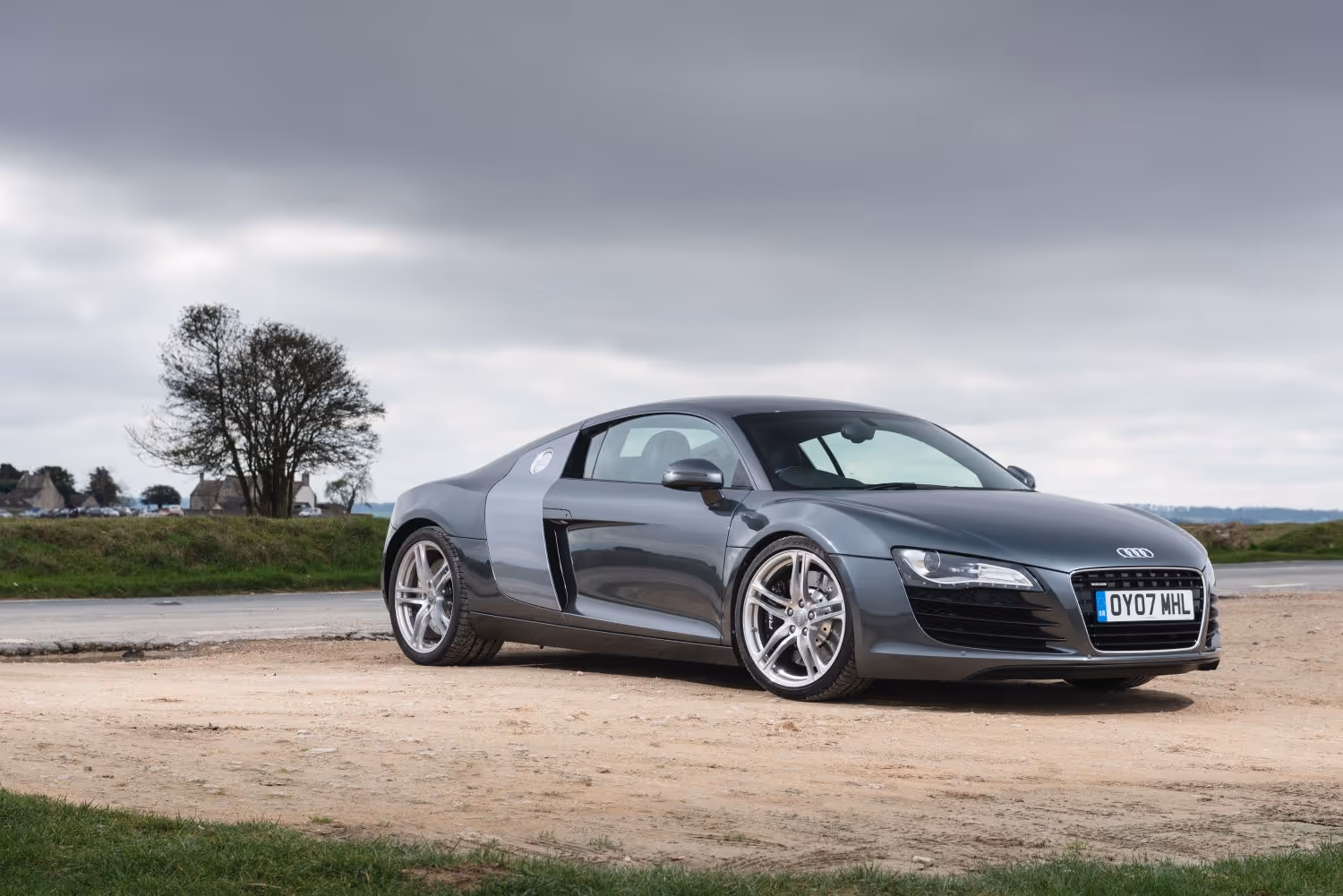 Audi R8 V8 exterior – buying guide front three quarter angle