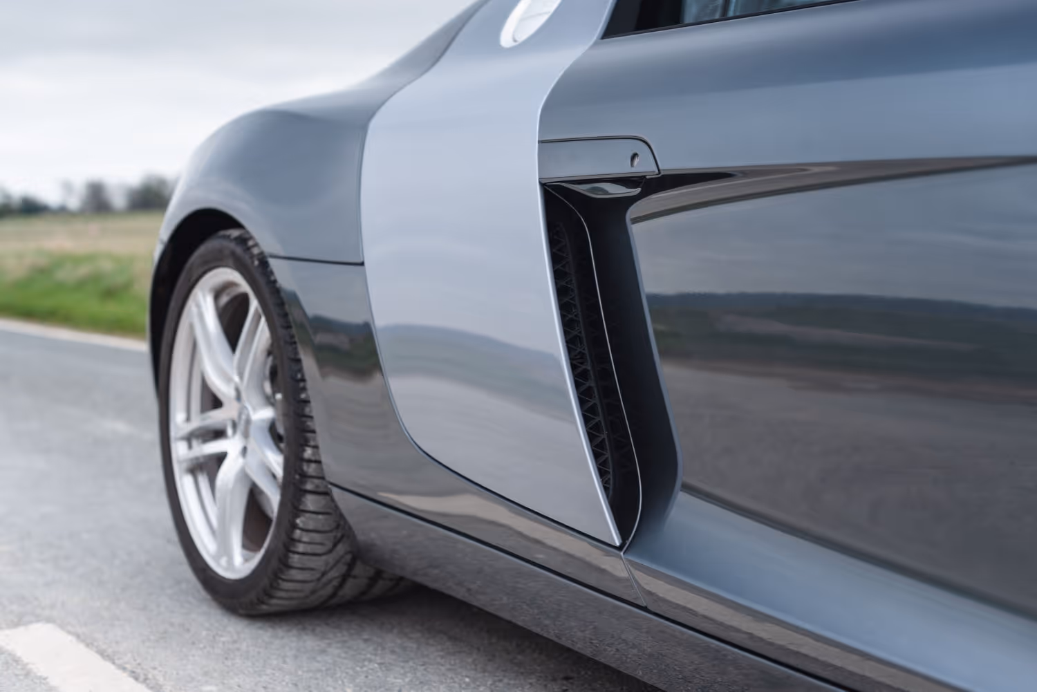 Audi R8 V8 – buyer’s guide, review and ownership tips, sideblades close up
