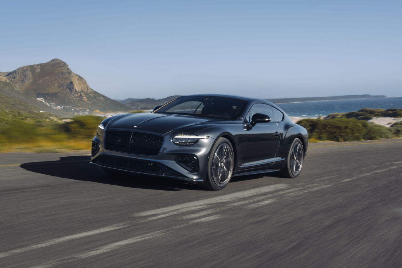 New Continental GT S and GT Convertible S - front three quarter rolling image