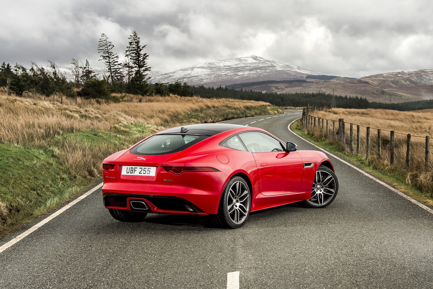 As part of a minor facelift in 2017, the 2.0-litre Ingenium turbocharged four-cylinder made its debut, opening up the F-Type to the sub £50,000 market