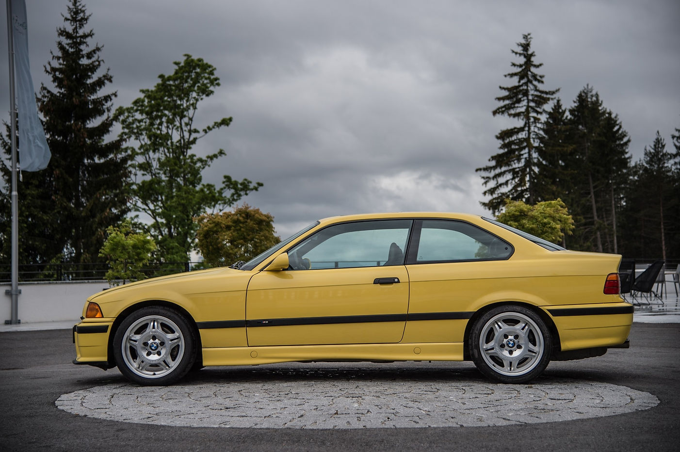 E36 M3 3.0 Dakar Yellow