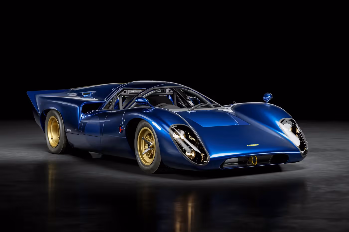 Clickable link to open article vehicle gallery
